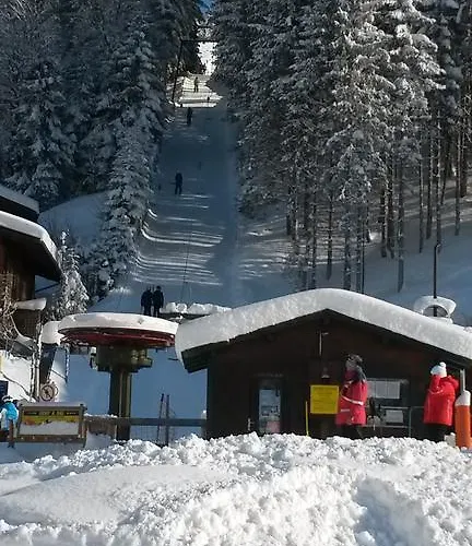 兰德霍斯博格泽特酒店 3*