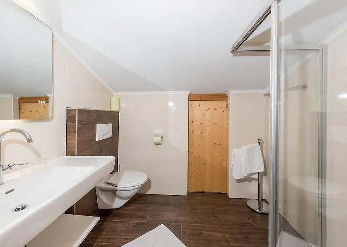 兰德霍斯博格泽特酒店 3*